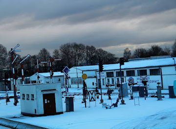 czechia/hradec-kralove/attraction/muzejni-expozice-sdelovaci-a-zabezpecovaci-techniky-spravy-zeleznicni-dopravni-cesty