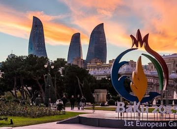 azerbaijan/baku/flame-towers/attraction/azneft-square