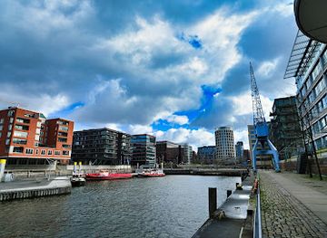 germany/hamburg/hafencity/attraction/traditional-ship-port-sandtorkai