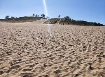 michigan/silver-lake-sand-dunes/attraction/silver-lake-sand-dunes-hart-visitors-bureau-chamber-of-commerce