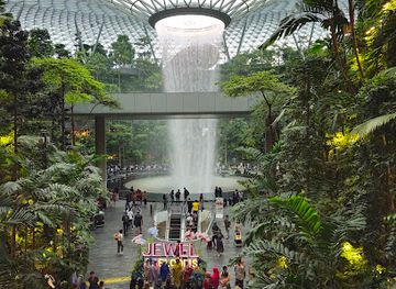 singapore/changi/attraction/hedge-maze-jewel