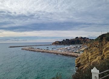 portugal/albufeira/attraction/farol-da-albufeira