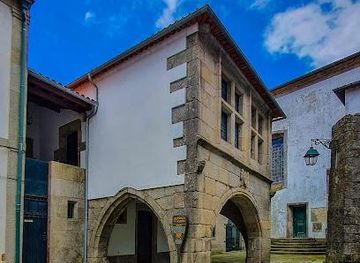 portugal/viana-do-castelo/attraction/casa-dos-velhos