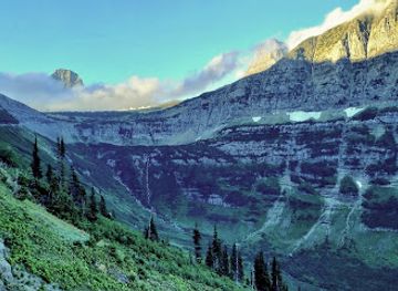 montana/glacier-national-park/attraction/bird-woman-falls-overlook