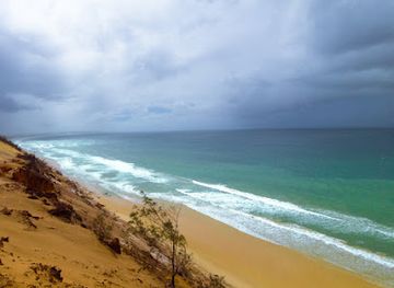 australia/fraser-island/attraction/the-small-carlo-sand-blow