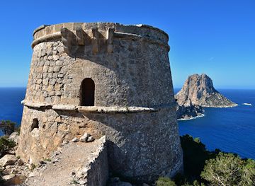 spain/balearic-islands/attraction/torre-des-savinar