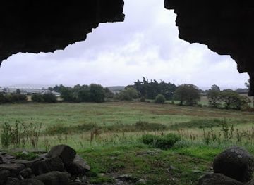 ireland/county-carlow/attraction/ballymoon-castle