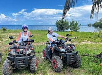 honduras/roatan/attraction/roatan-henry-tour