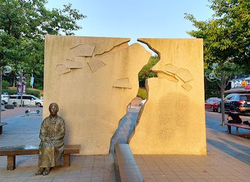 south-korea/gyeonggi-province/attraction/na-hye-seok-street