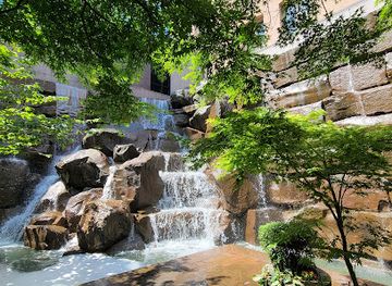 washington/seattle/attraction/waterfall-garden