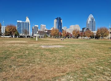 ohio/cincinnati/mount-adams/attraction/smale-riverfront-park