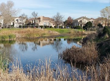 california/san-lorenzo/attraction/hayward-regional-shoreline-parking