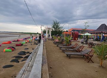 indonesia/south-kalimantan/attraction/pantai-istana-amal-penajam