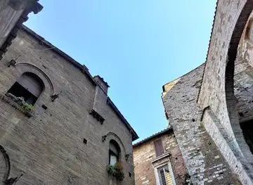 Via Maestà delle Volte