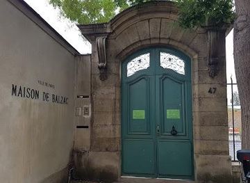 france/versailles/attraction/maison-de-balzac