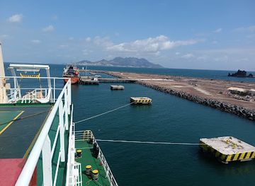 yemen/aden/attraction/shat-jwldmr