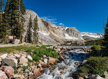 wyoming/snowy-range/attraction/lake-marie