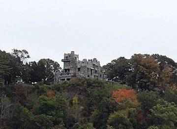 connecticut/gillette-castle-state-park/attraction/east-haddam-swing-bridge