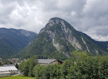 austria/zillertal-alps/attraction/tratzberg-castle
