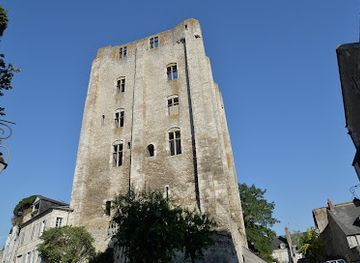 france/centre-val-de-loire/attraction/tour-de-cesar