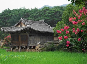 south-korea/gyeongju/attraction/seochulji-pond