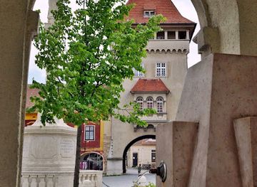 hungary/western-transdanubia/attraction/hero-s-gate