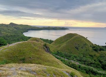 indonesia/komodo-national-park/attraction/sunset-point