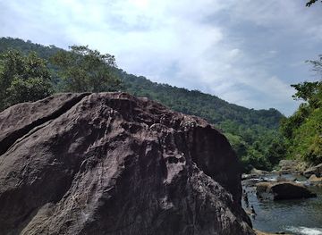 sri-lanka/kegalle-district/attraction/galgediyana-fall