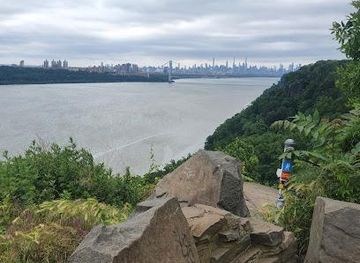 new-york/yonkers/attraction/rockefeller-lookout