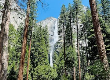 california/yosemite-village/attraction/upper-yosemite-falls-trail