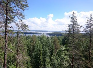 finland/koli-national-park/attraction/devil-s-church-boulder-cave