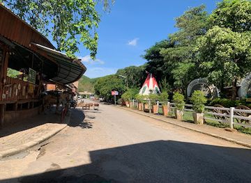 thailand/khao-yai-national-park/attraction/thongsomboon-club