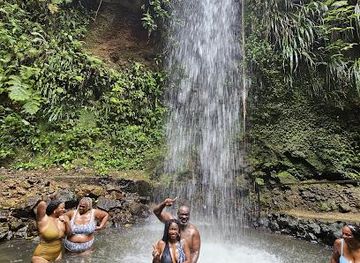 saint-lucia/anse-la-raye/attraction/toraille-waterfall-villas-atv