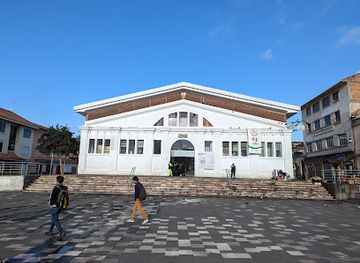 ecuador/azuay-region/attraction/mercado-9-de-octubre