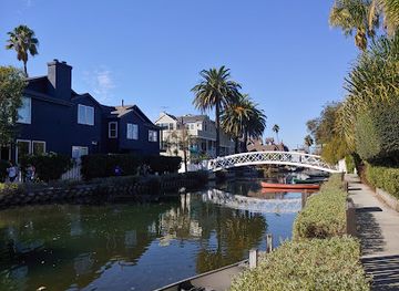 california/venice-beach/attraction/linnie-canal-park