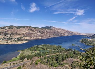 oregon/the-dalles/attraction/rowena-crest-viewpoint