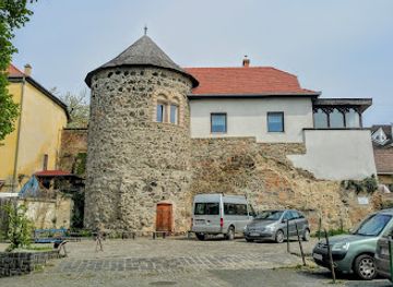 hungary/vac/attraction/hegyes-torony