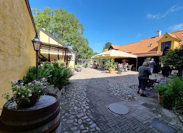 denmark/aro/attraction/flaske-peters-samling