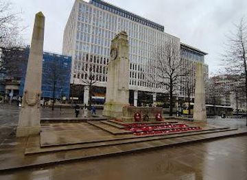 united-kingdom/peak-district/landmark/manchester-cenotaph