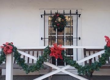 california/carmel-by-the-sea/attraction/casa-serrano