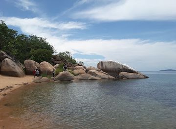 malawi/livingstonia/attraction/lake-malawi-national-park-visitors-center