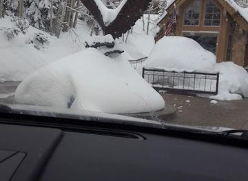 utah/park-city/attraction/ski-n-see-deer-valley