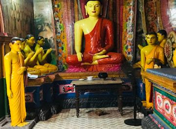 sri-lanka/kalutara-district/attraction/kaluwamodara-sri-kalyanarama-purana-viharaya