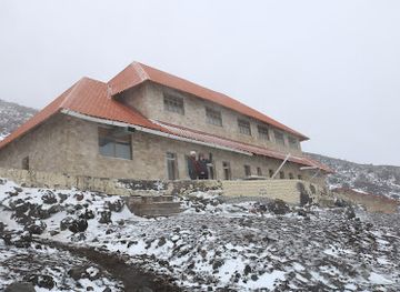 ecuador/napo-region/attraction/refugio-cotopaxi-jose-ribas