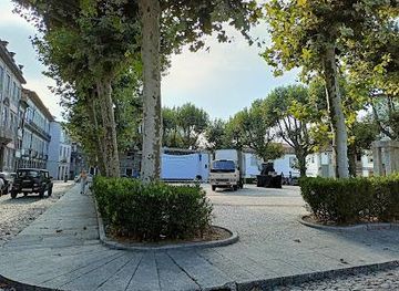 portugal/guimaraes/attraction/jardim-do-largo-condessa-do-juncal