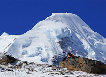 nepal/everest-base-camp/attraction/mera-peak-climbing