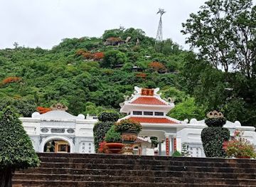 vietnam/mekong-delta/attraction/thoai-ngoc-hau-mausoleum