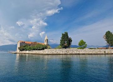 croatia/dubrovnik-riviera/attraction/church-and-monastery-of-our-lady-of-mercy