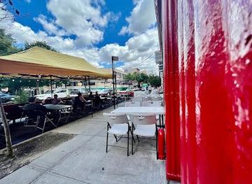new-york/new-york-metropolitan-area/attraction/7b-horseshoe-bar-aka-vazacs