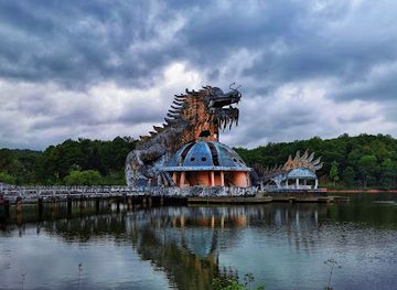 vietnam/southeast/attraction/ho-thuy-tien